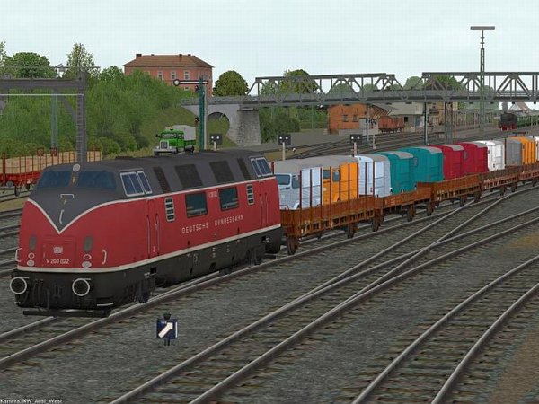 Flachwagen der DB - Gattung Klm beladen mit Kleintransportern der Marke Citroen HY in Epoche IV (SK2768 )