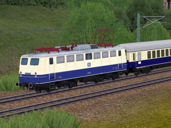 E10.11 kobaltblau-beige der DB, Kastenbauform Epoche III (SK2814 )