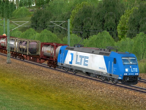 E-Lok 185 529 der LTE mit Containertragwagen beladen mit Tankconatainern (SK2835 )