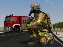 Feuerwehrm�nner mit Atemschutzger�t und Schlauch
